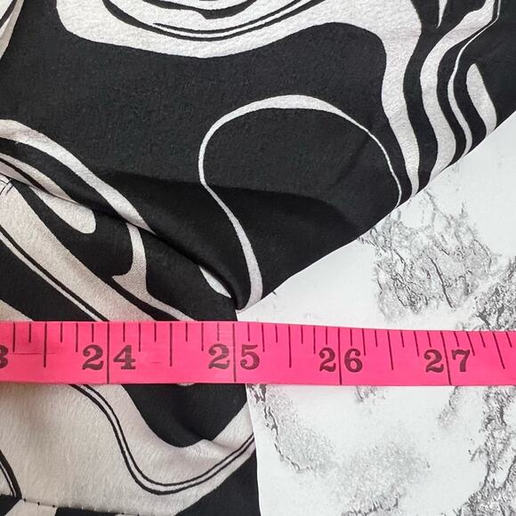 NWT Eloquii bell sleeve bow neck abstract swirl retro top Sz 18 - Picture 4 of 6